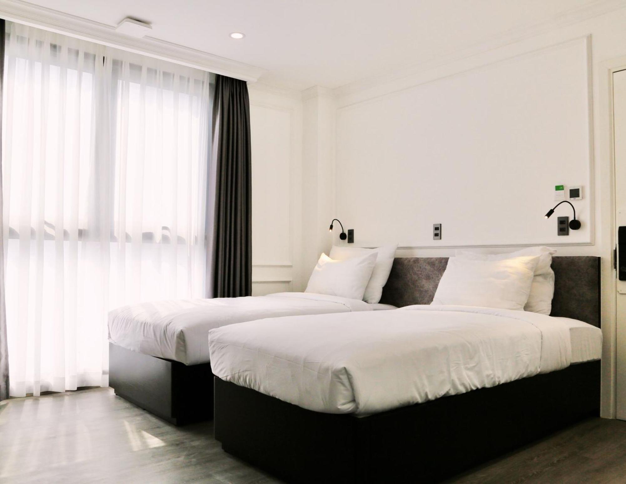 Khách sạn Cityhouse- El Pino Realm At Metro Ben Thanh Market